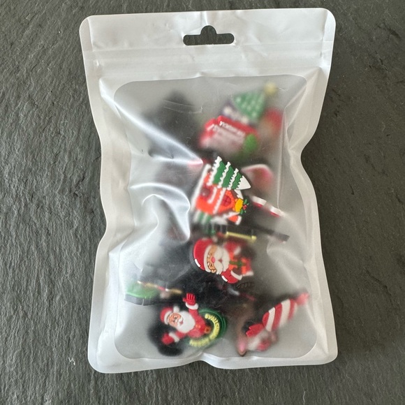 28 Assorted Christmas Croc charms BRAND NEW - Picture 2 of 2